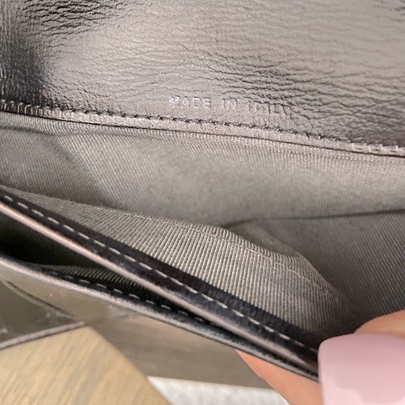 π€βChanel Matelasse Quilted Wallet on a Chain Adjustable Crossbody - Picture 6 of 11